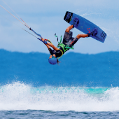 Urazy stopy i stawu skokowego w surfingu, windsurfingu, kitesurfingu: przegląd badań i literatury