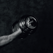 Urazy i uszkodzenia przeciążeniowe w sportach siłowych