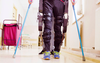 Modulacja aktywności neuronalnej i regeneracja funkcji motorycznych w procesie rehabilitacji poudarowej z wykorzystaniem egzoszkieletu