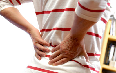 Kinematyka i wzorce aktywacji mięśni przykręgosłupowych podczas chodzenia różnią się między pacjentami ze zwężeniem kręgosłupa lędźwiowego i grupą kontrolną