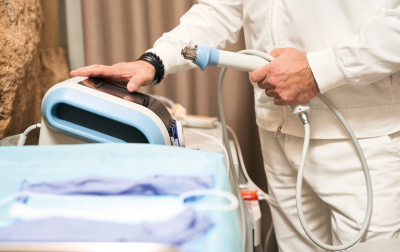 Pozaustrojowa terapia falą uderzeniową. Przegląd aparatów