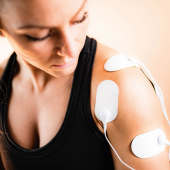 Skuteczność i bezpieczeństwo przezskórnej stymulacji nerwów (TENS) w ostrym i przewlekłym bólu u osób dorosłych. Przegląd systematyczny i metaanaliza