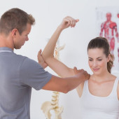 Studia osteopatyczne w Polsce — czym różnią się szkoły i dlaczego dyplom D.O. ma znaczenie?